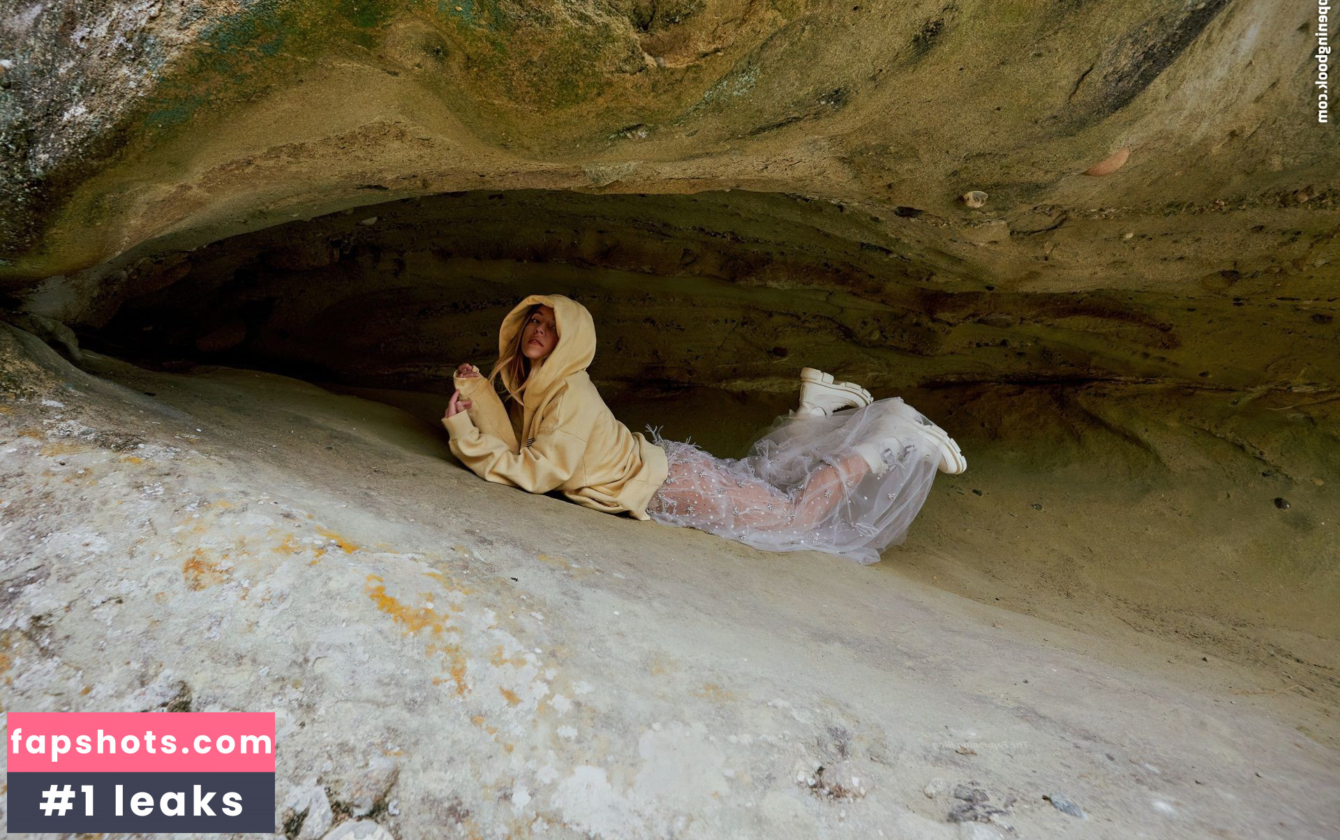 Sydney Sweeney gallery photo #7121