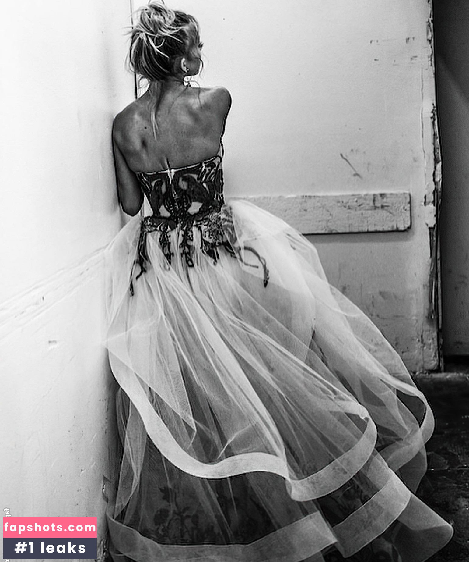 Sydney Sweeney gallery photo #7199