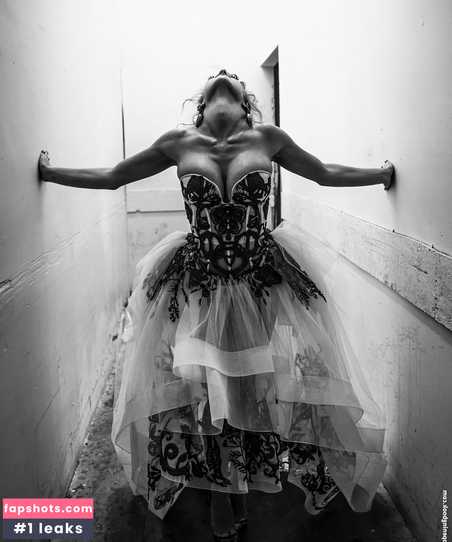 Sydney Sweeney gallery photo #7204