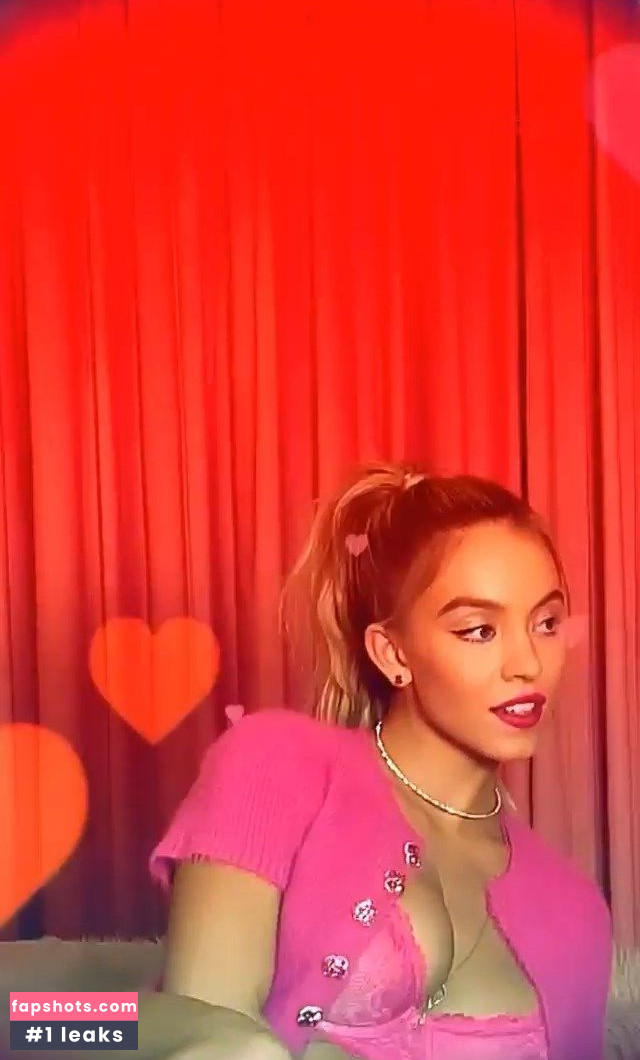 Sydney Sweeney gallery photo #7232