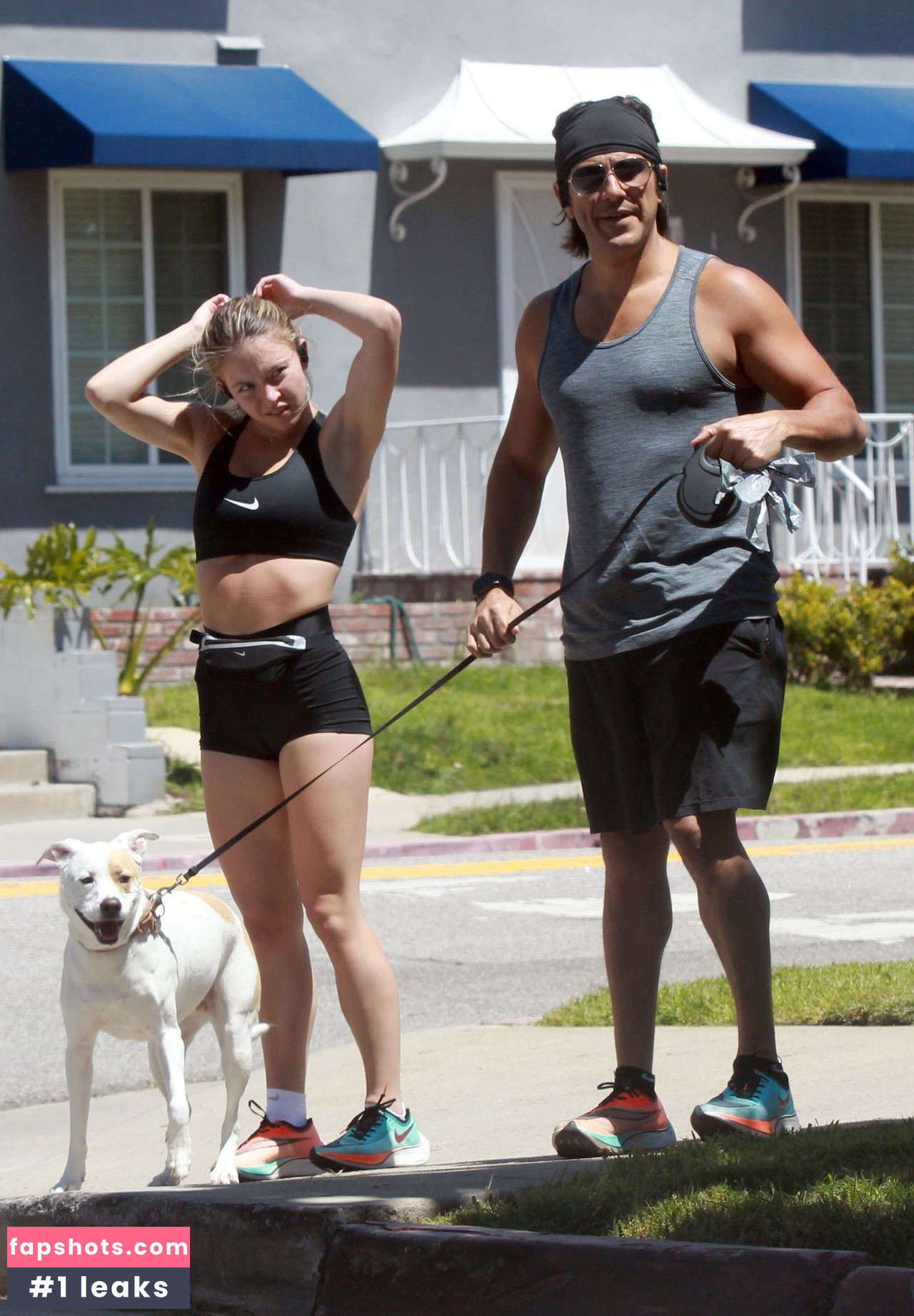 Sydney Sweeney gallery photo #7293