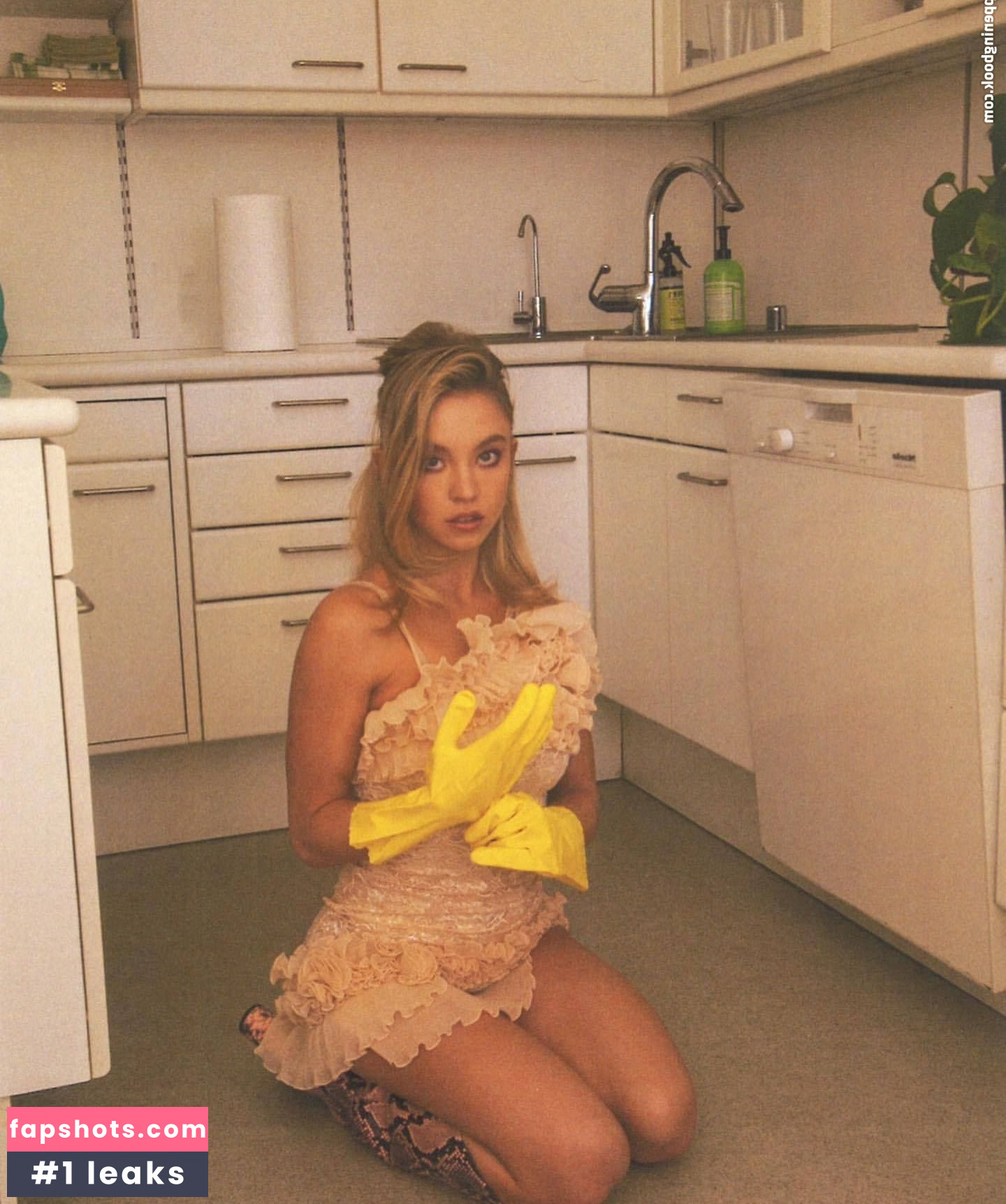 Sydney Sweeney gallery photo #7344