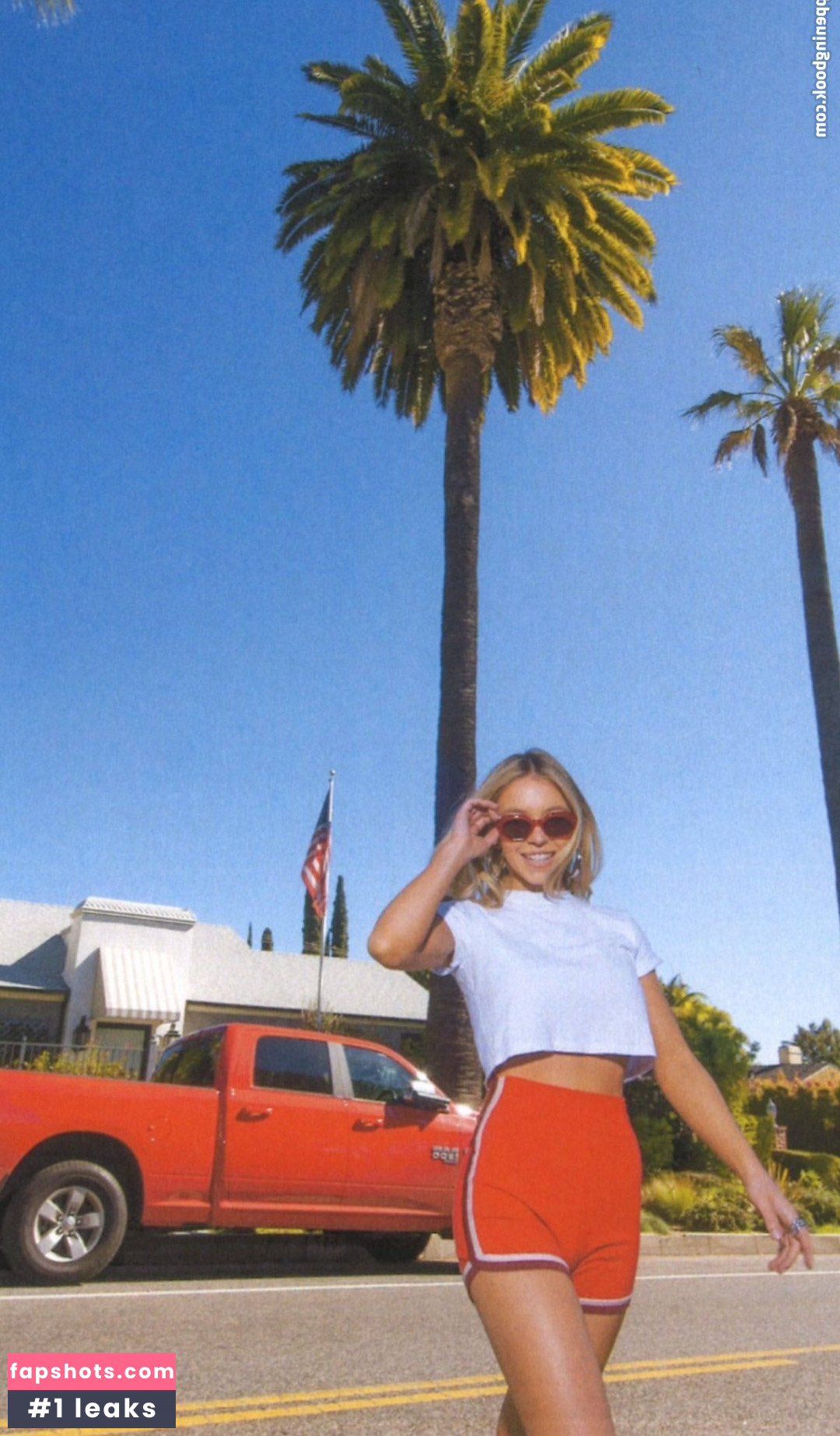 Sydney Sweeney gallery photo #7349