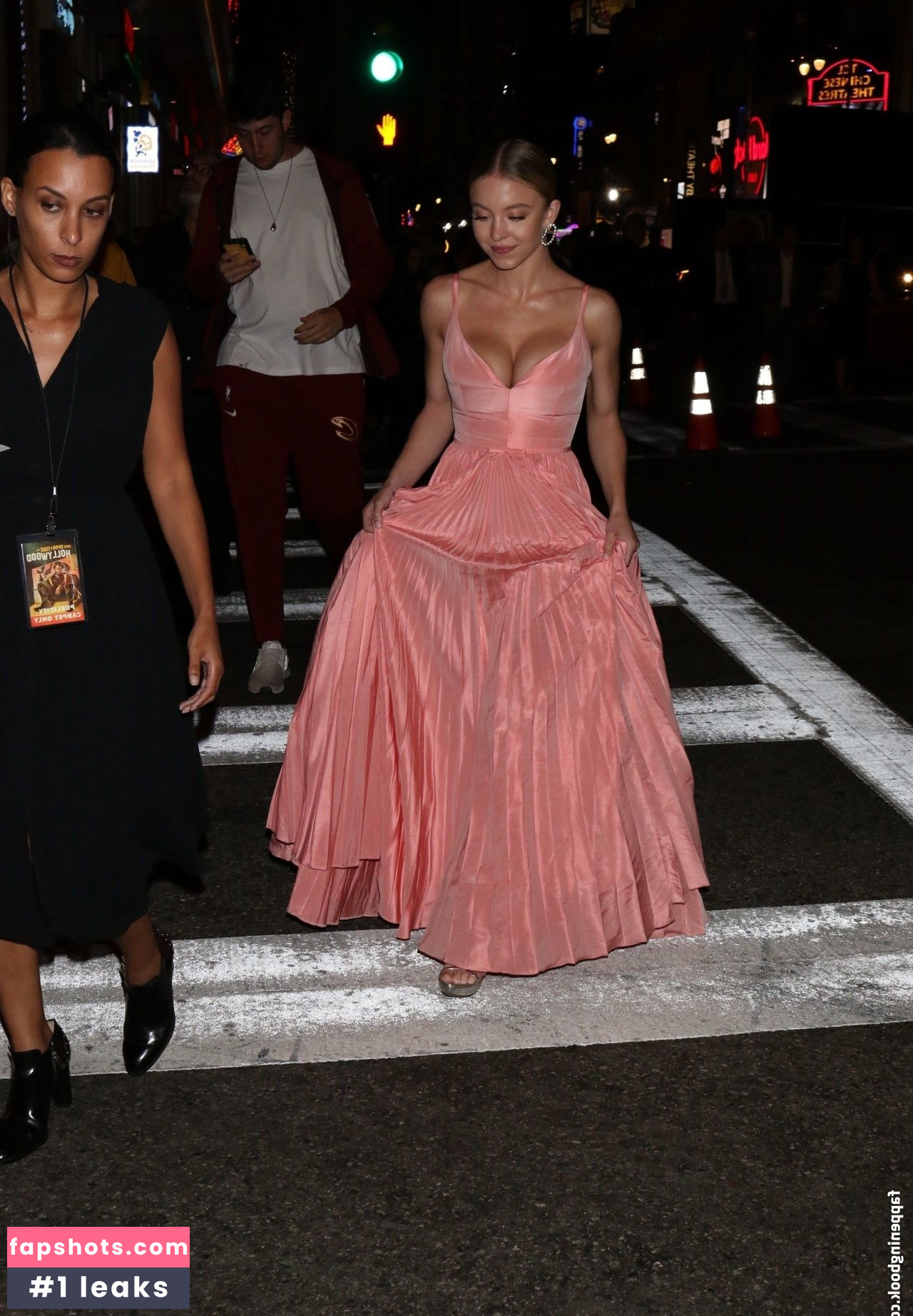 Sydney Sweeney gallery photo #7465