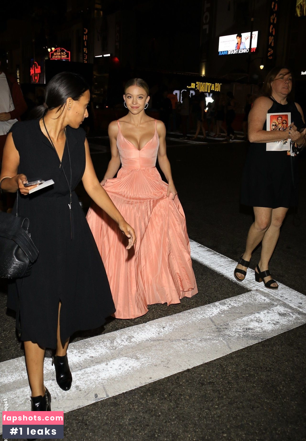 Sydney Sweeney gallery photo #7471