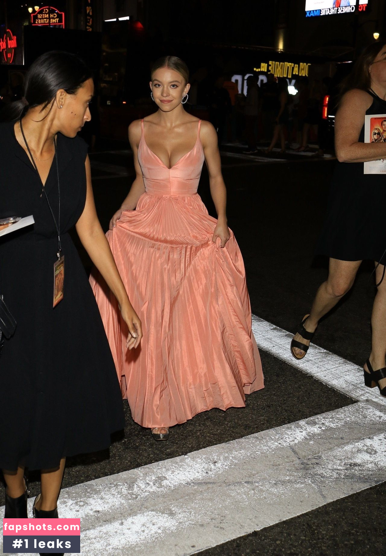 Sydney Sweeney gallery photo #7473