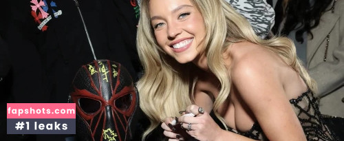 Sydney Sweeney gallery photo #1576
