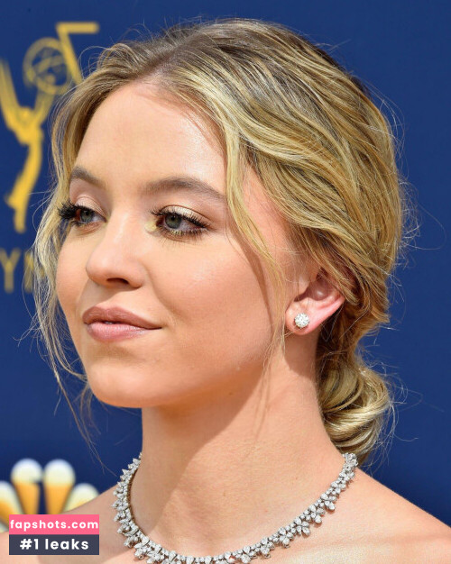 Sydney Sweeney gallery photo #1627