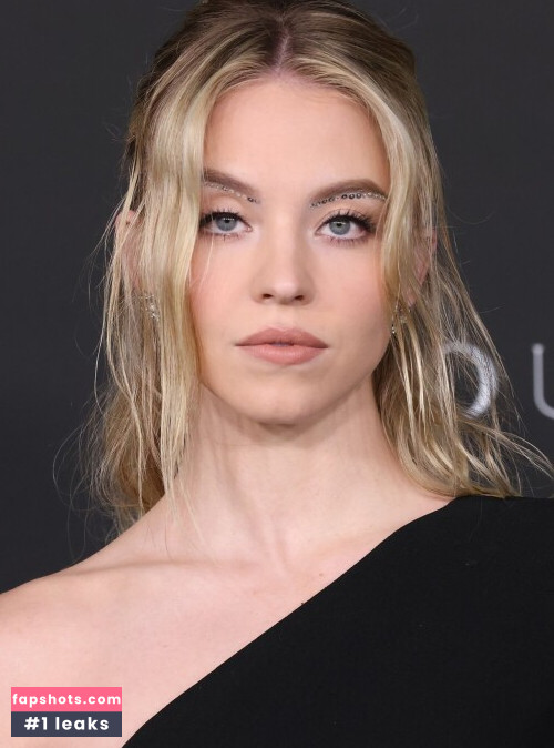 Sydney Sweeney gallery photo #1748
