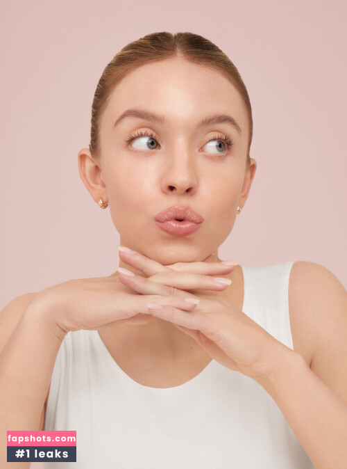 Sydney Sweeney gallery photo #1886