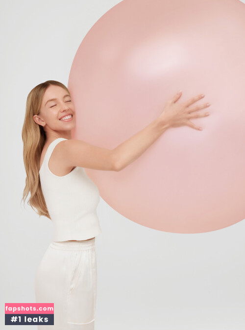 Sydney Sweeney gallery photo #1893