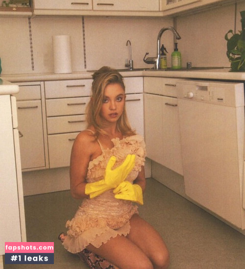 Sydney Sweeney gallery photo #1921