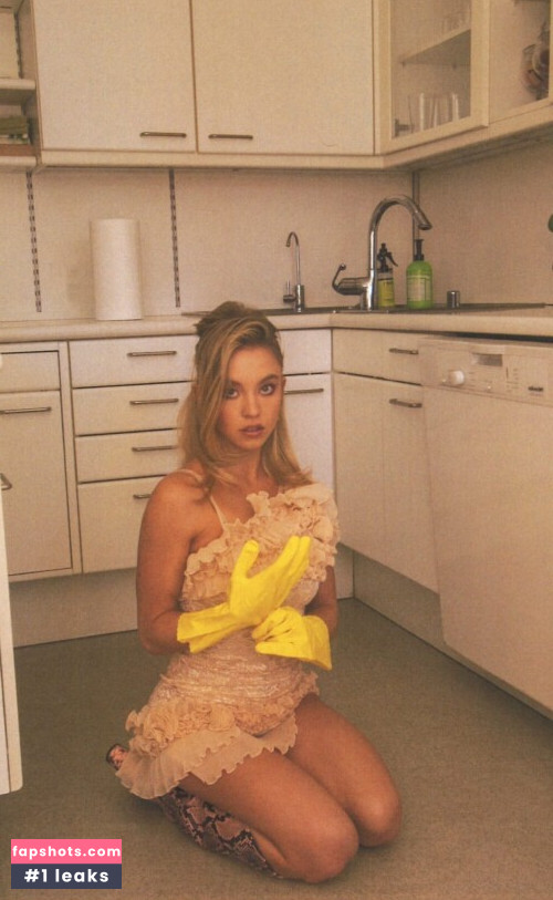 Sydney Sweeney gallery photo #1923