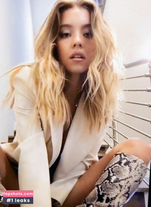 Sydney Sweeney gallery photo #1924