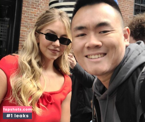 Sydney Sweeney gallery photo #1943