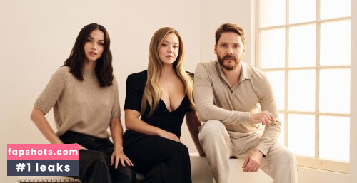 Sydney Sweeney gallery photo #1964