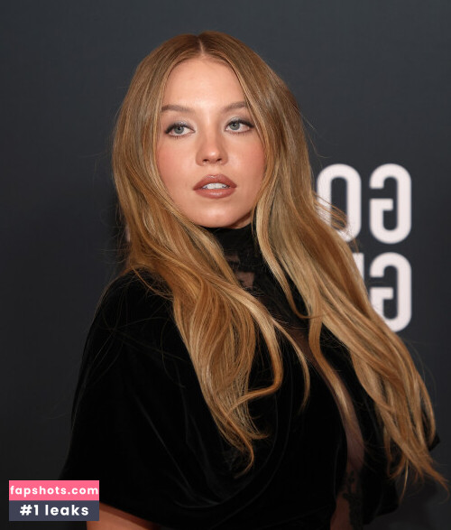Sydney Sweeney gallery photo #1987
