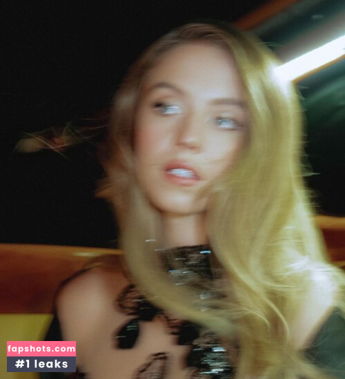 Sydney Sweeney gallery photo #2040