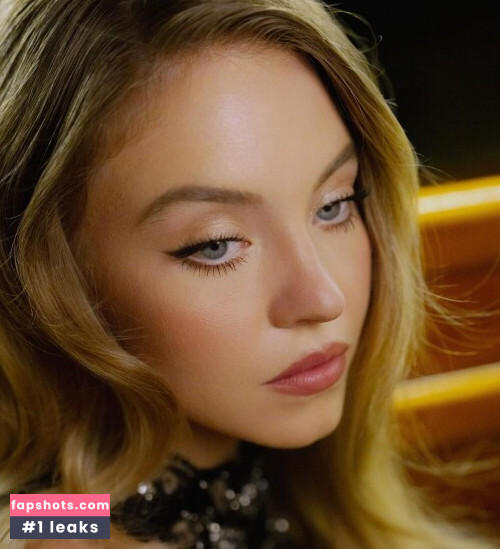Sydney Sweeney gallery photo #2043
