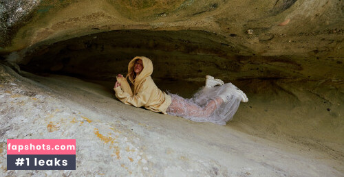 Sydney Sweeney gallery photo #2128