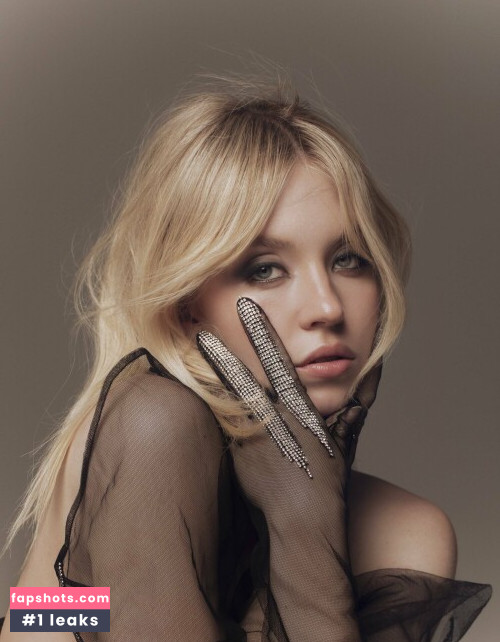 Sydney Sweeney gallery photo #2348