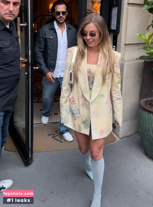 Sydney Sweeney gallery photo #2350