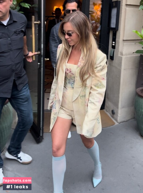 Sydney Sweeney gallery photo #2359