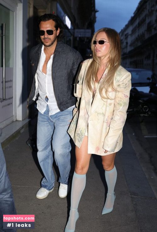 Sydney Sweeney gallery photo #2366