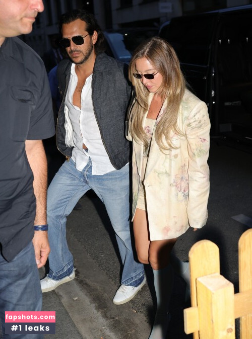 Sydney Sweeney gallery photo #2374