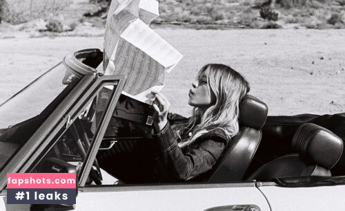 Sydney Sweeney gallery photo #2627