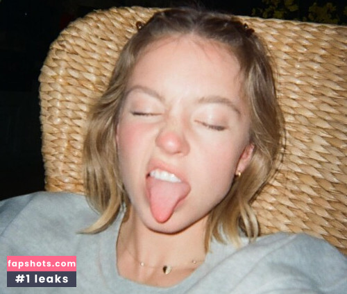 Sydney Sweeney gallery photo #2674
