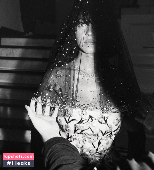 Sydney Sweeney gallery photo #2682