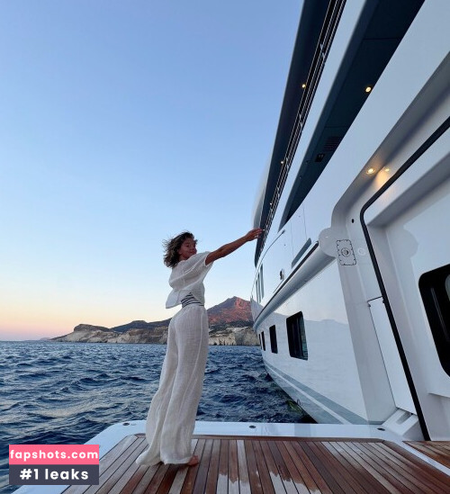 Sydney Sweeney gallery photo #2721