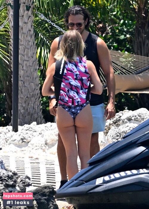 Sydney Sweeney gallery photo #2766