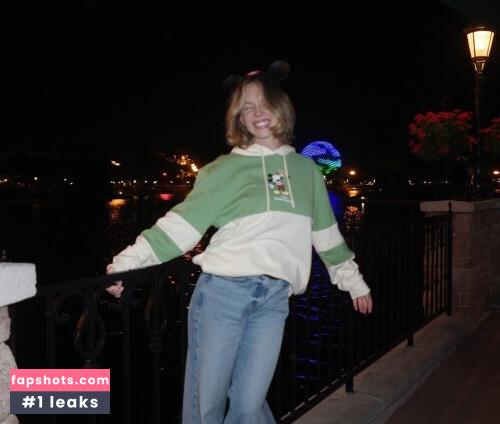 Sydney Sweeney gallery photo #2915