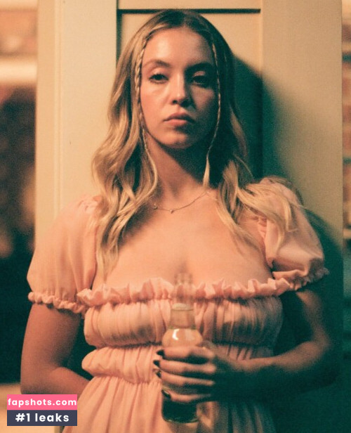 Sydney Sweeney gallery photo #2925