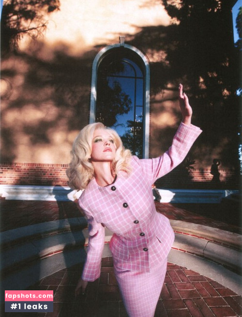 Sydney Sweeney gallery photo #2938