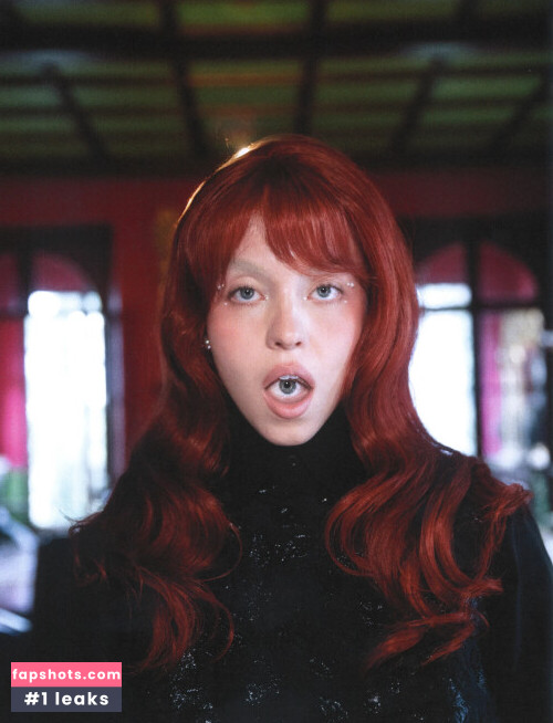 Sydney Sweeney gallery photo #2944