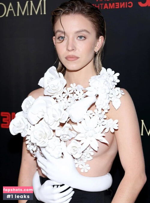 Sydney Sweeney gallery photo #2999