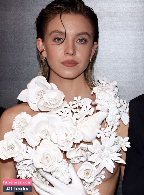 Sydney Sweeney gallery photo #3034