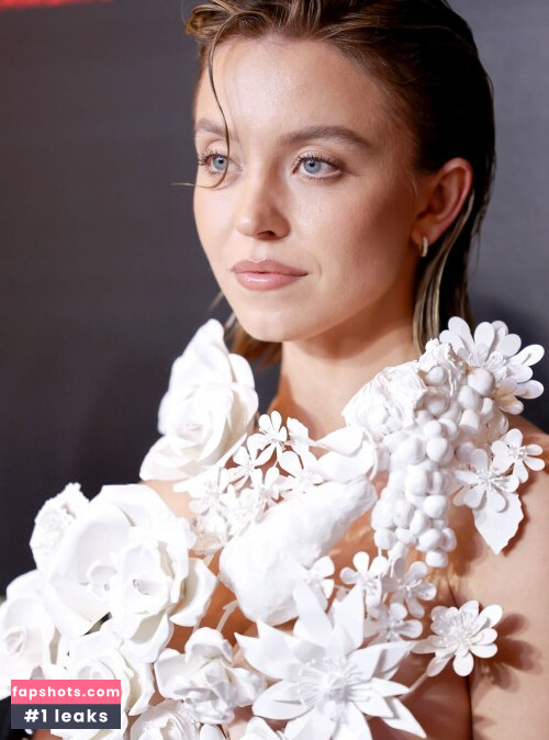 Sydney Sweeney gallery photo #3038