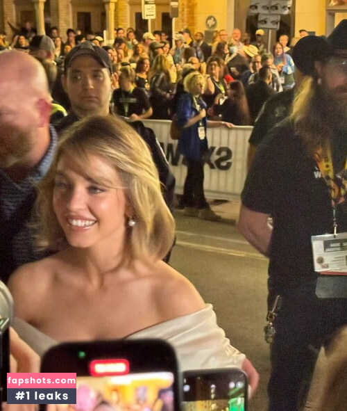 Sydney Sweeney gallery photo #3094