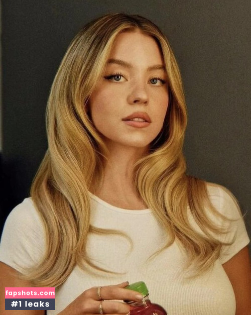 Sydney Sweeney gallery photo #3186