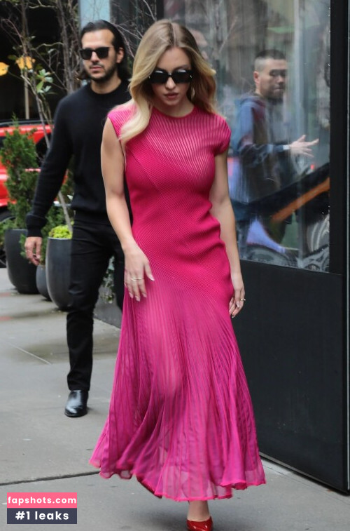 Sydney Sweeney gallery photo #3195