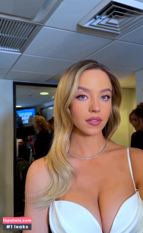 Sydney Sweeney gallery photo #3230