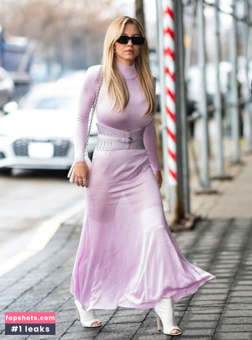 Sydney Sweeney gallery photo #3321