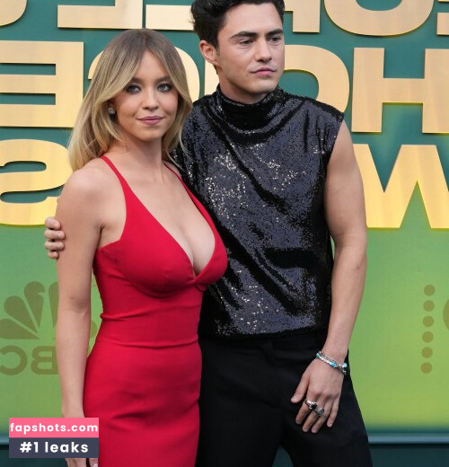 Sydney Sweeney gallery photo #3332