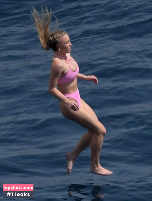 Sydney Sweeney gallery photo #3489