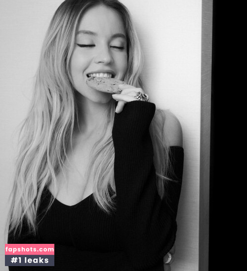 Sydney Sweeney gallery photo #3497
