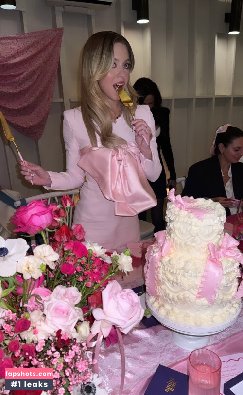 Sydney Sweeney gallery photo #3499